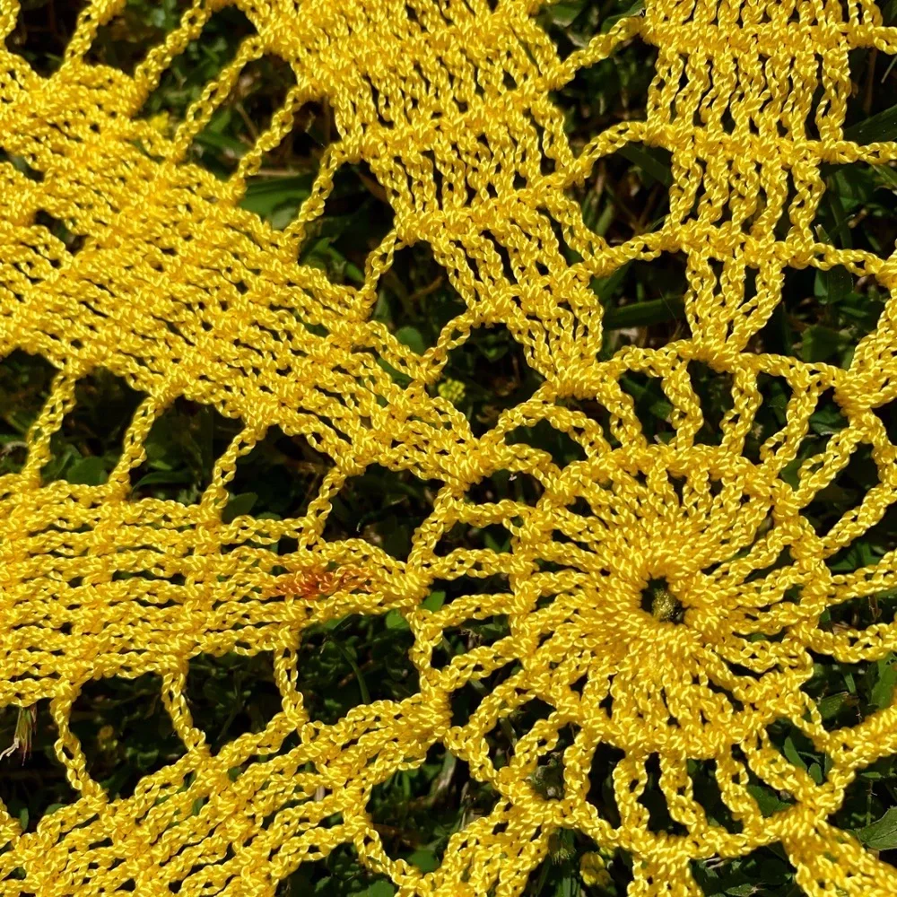 Crochet table cloth